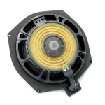 Głośnik basowy Audiocircle IQ-S8 BMW widok od tyłu układ magnetyczny i dedykowany kosz montażowy