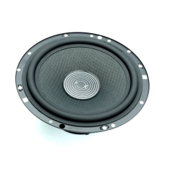 Front głośnika średnio-niskotonowego 165mm z zestawu Audiocircle FL-C6.2 MKII widoczna membrana i zawieszenie
