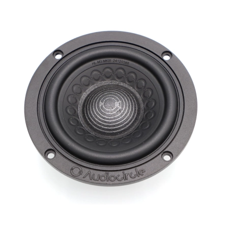Neodymowy głośnik średniotonowy Audiocircle HL-M3 MKIII o średnicy zewnętrznej 90 mm z serii Hamburg Line.