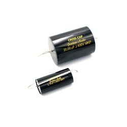 Porównanie wielkości Jantzen Audio Cross-Cap 2,7 uF vs 20 uf